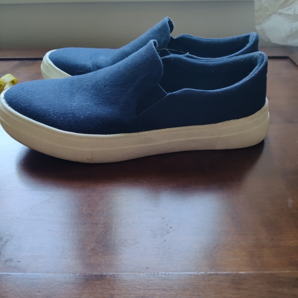 Canvas navy loafers